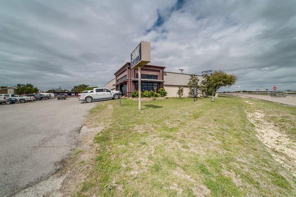 1411 N Highway 67, Midlothian, TX 76065